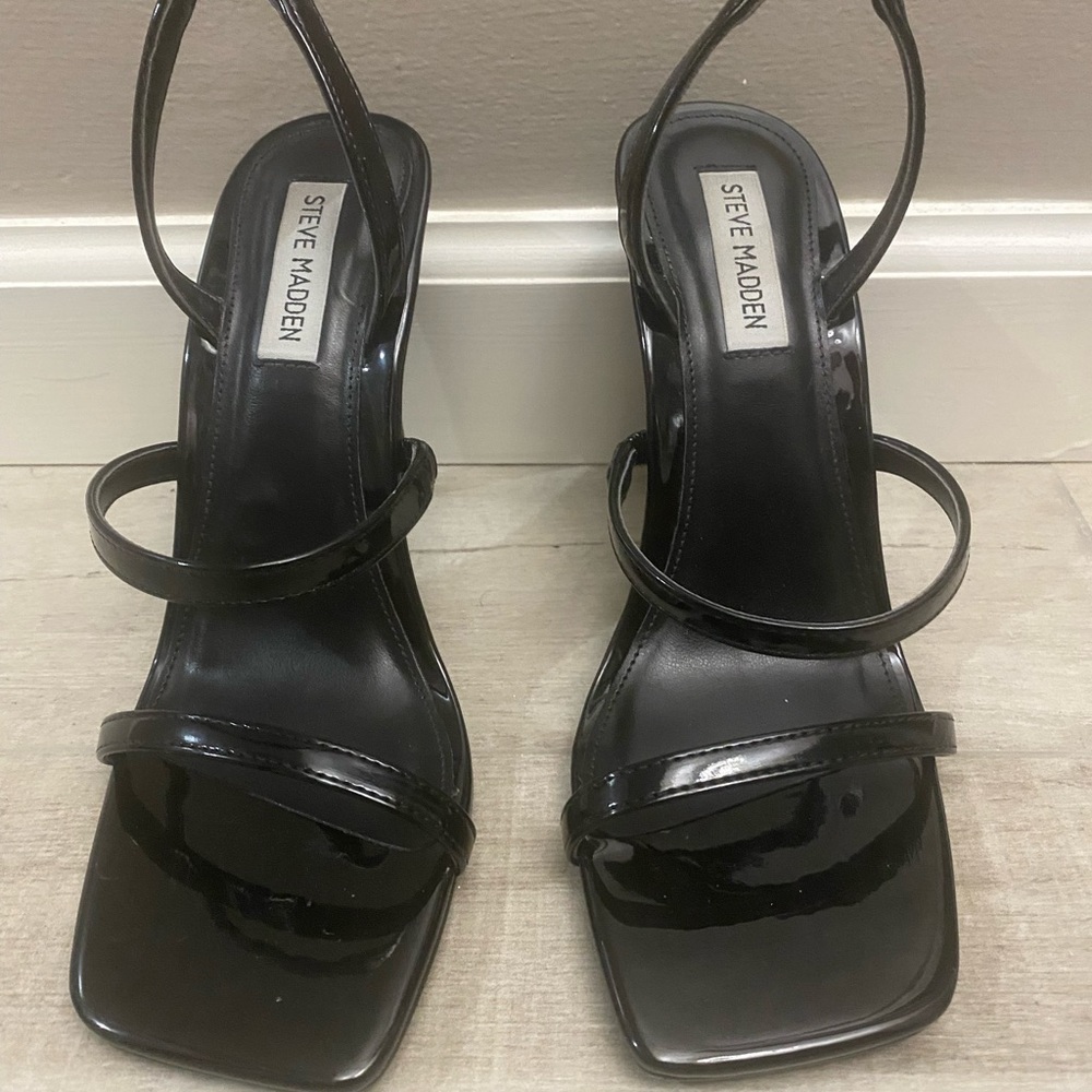 Steve Madden Shiny Black Shoes